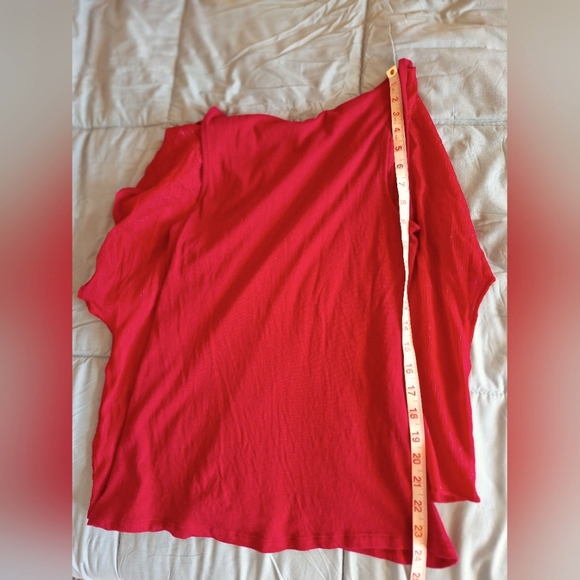 Express top sparkle overlay red size medium - Picture 6 of 7